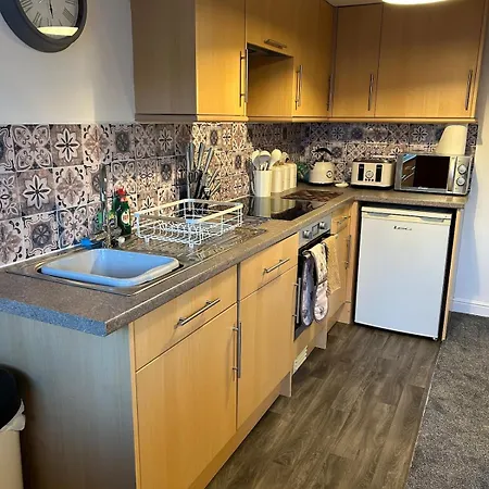 1 Bed Town Centre Free Private Parking Cycle Store Boroughbridge