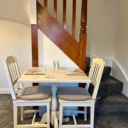 1 Bed Town Centre Free Private Parking Cycle Store Boroughbridge