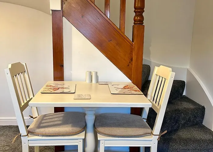 1 Bed Town Centre Free Private Parking Cycle Store Boroughbridge