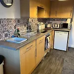 1 Bed Town Centre Free Private Parking Cycle Store Boroughbridge